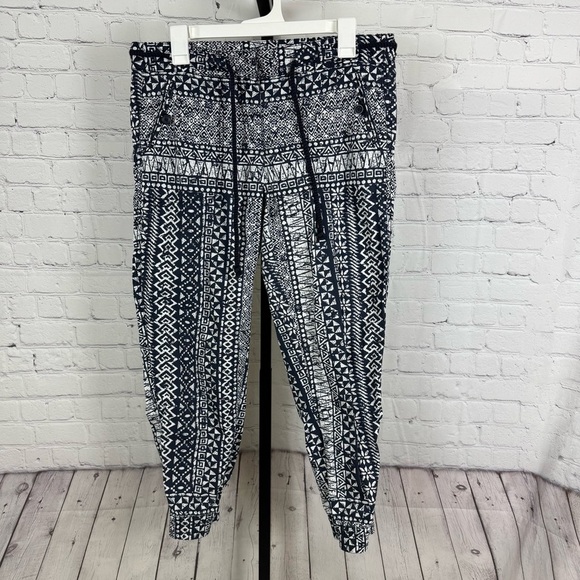 Ann Taylor LOFT size 4 Blue White Ikat Print Cotton Joggers With Pockets - Picture 1 of 8